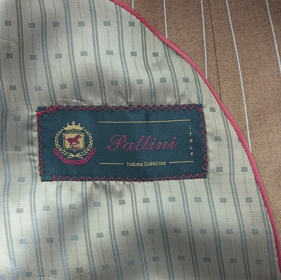 Pallini Mens 3-peice brown pinstripe suit, size 48L - Picture 2 of 4